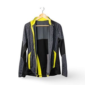 Saucony Women's Full-Zip Running Jacket; Medium; Black, Gray, Yellow